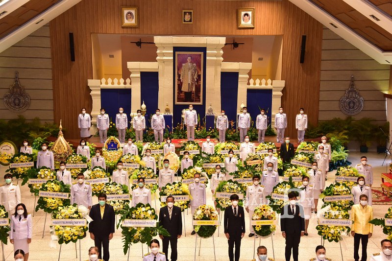 20211013 laying-a-wreath-058.JPG